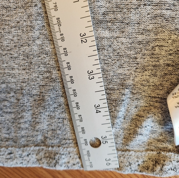 Olivia Sky Long Open Front Gray Shawl Sweater Women's Size M Soft Poncho Shrug - Picture 9 of 10